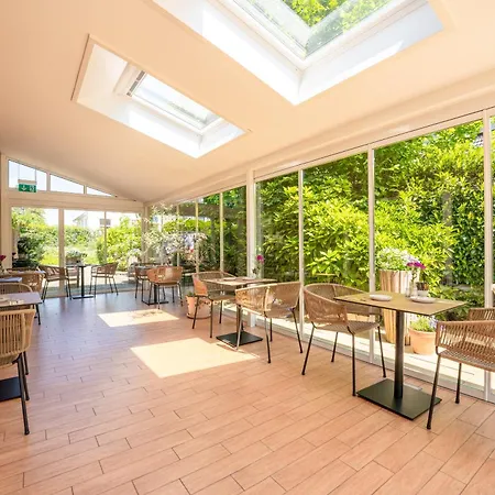 فندق Parkhotel لينداو